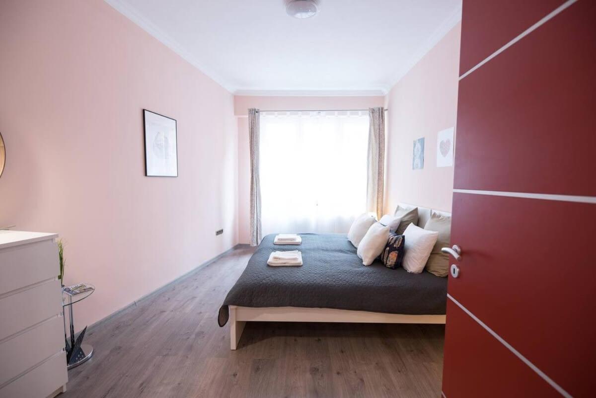 Ultra Central Large Home With Ac And Balcony Будапеща Екстериор снимка