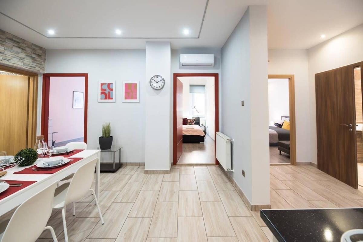 Ultra Central Large Home With Ac And Balcony Будапеща Екстериор снимка